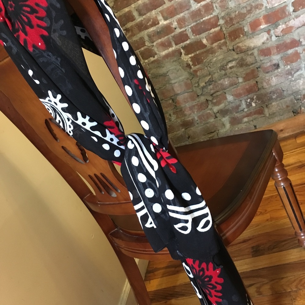 Black Oblong Colorful floral scarf - Picture 3 of 7